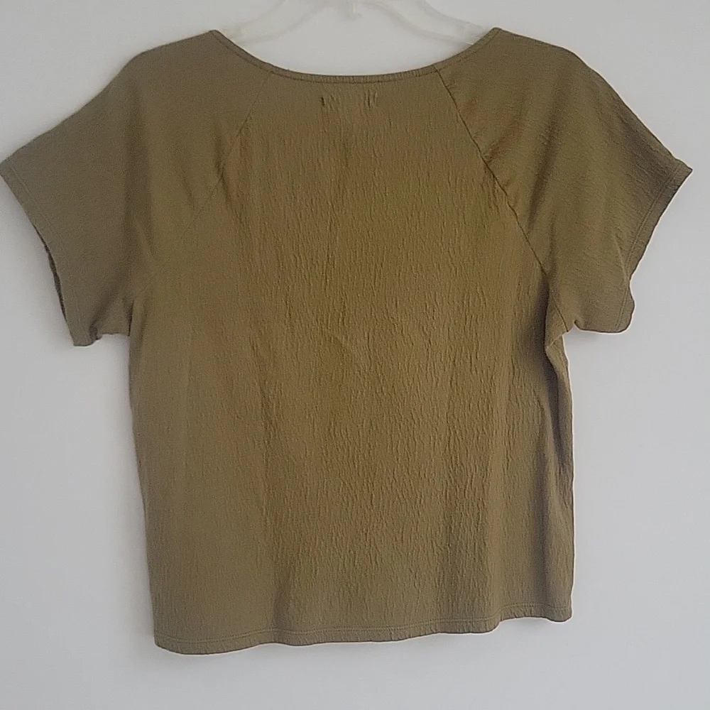 Madewell Olive Green V-Neck Short Sleeve Tee with Front Ruching - Picture 4 of 5